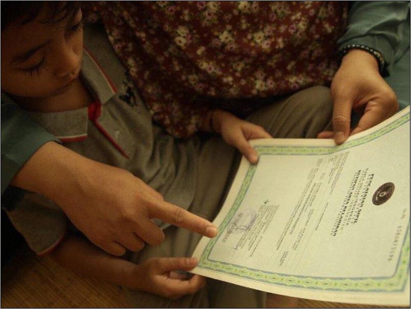Contoh Pengisian Surat Keterangan Lahir F 2.01